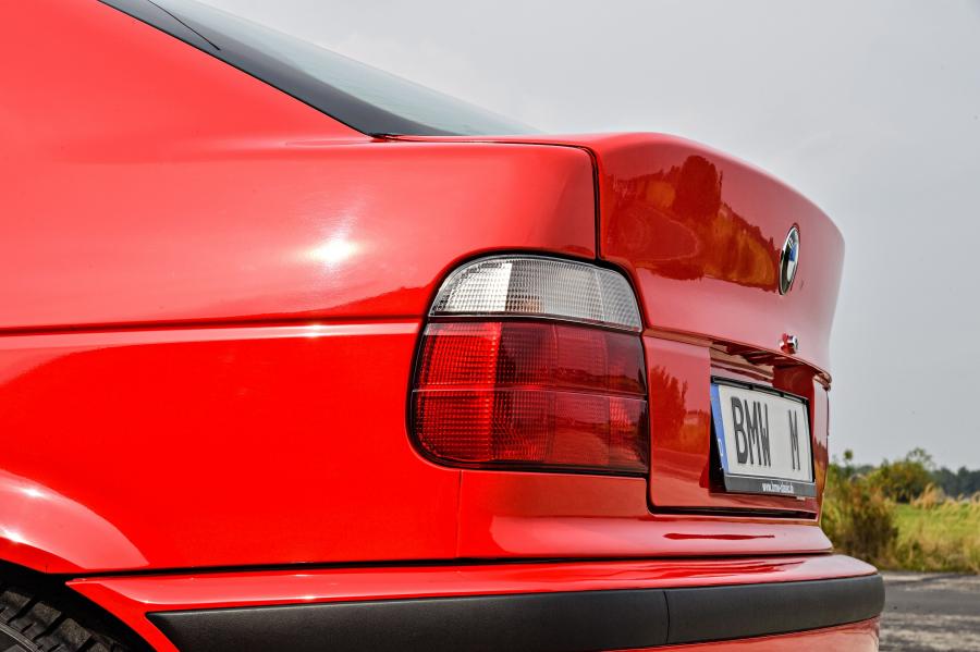 Детали экстерьера BMW M3 Compact (E36) 1996 года  (фото 16 из 20)